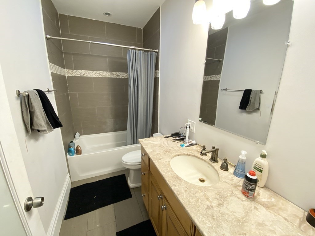 89 Cedar - Roxbury