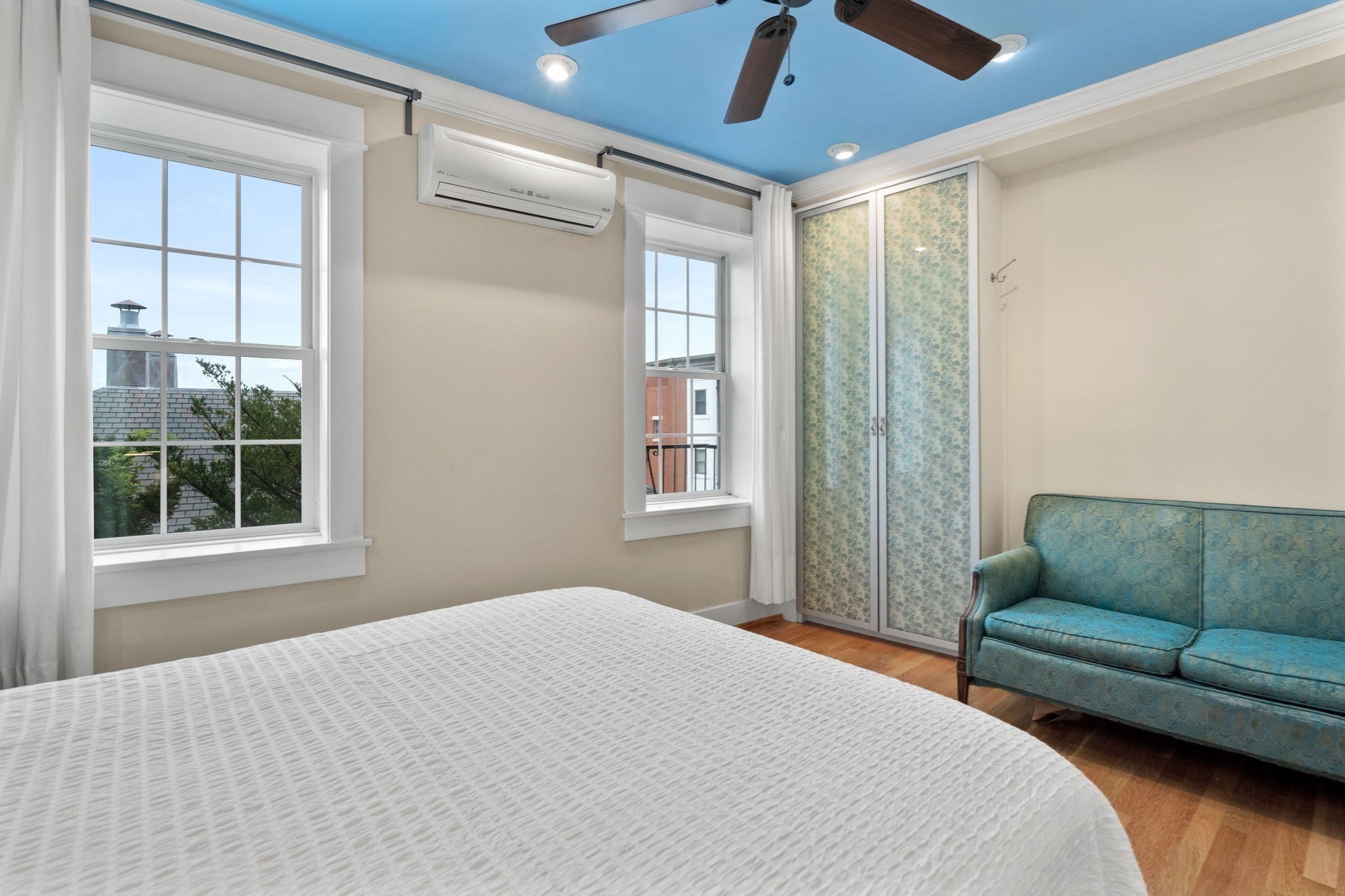 6 North Hudson St. - North End