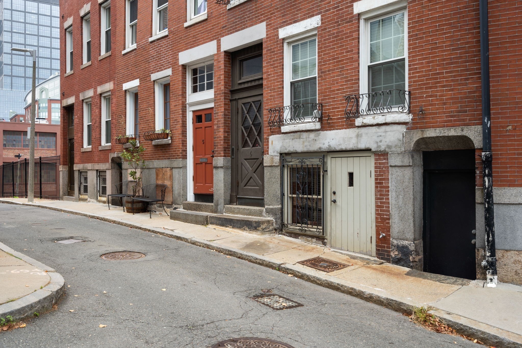 6 North Hudson St. - North End