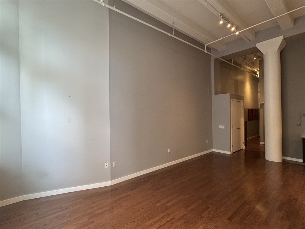 88 Kingston St. - Financial District