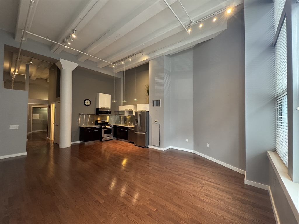 88 Kingston St. - Financial District