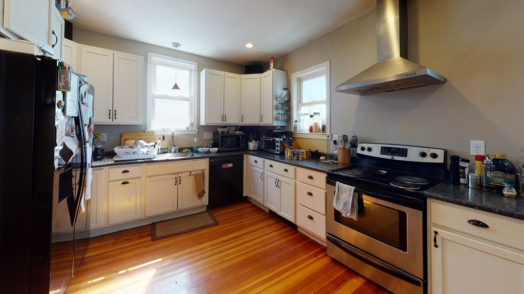 70 Larch - Brighton