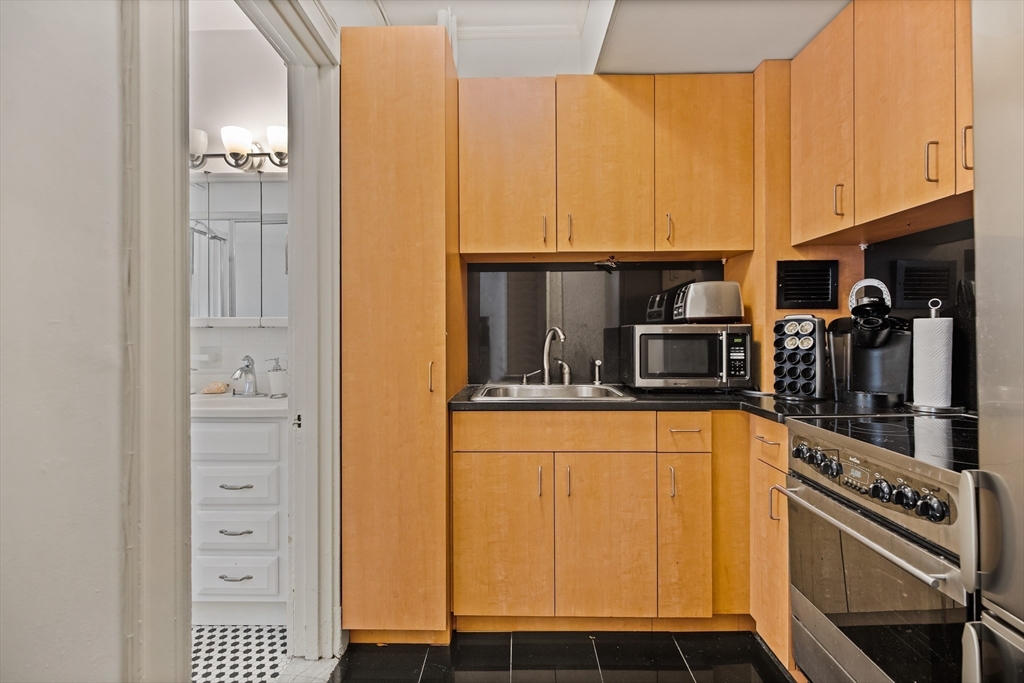 21 Beacon St. - Beacon Hill