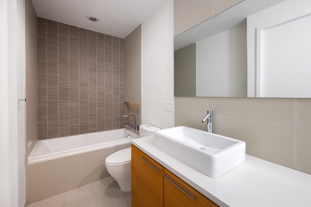 234 West Newton - Back Bay