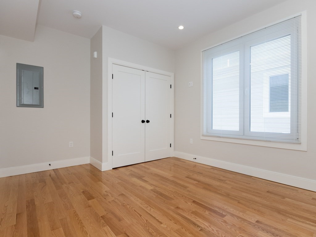 9 Tovar - Dorchester