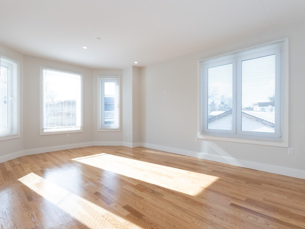 9 Tovar - Dorchester