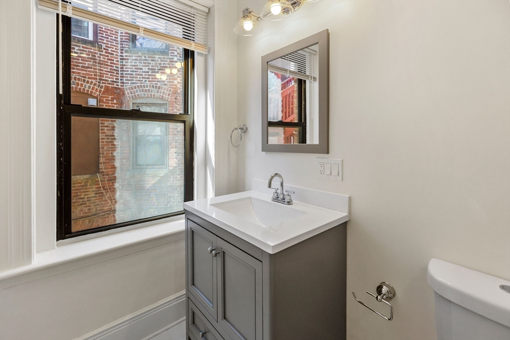 866 Huntington Ave. - Mission Hill