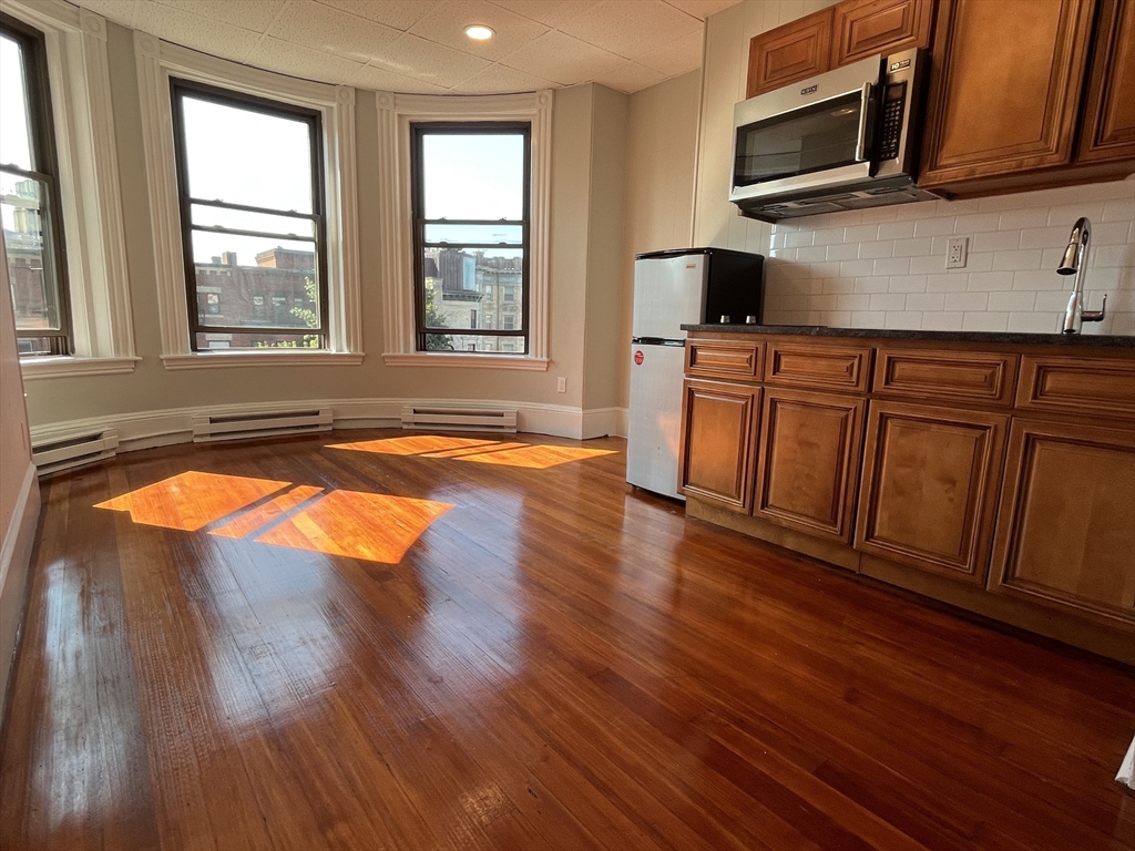 868 Beacon - Fenway