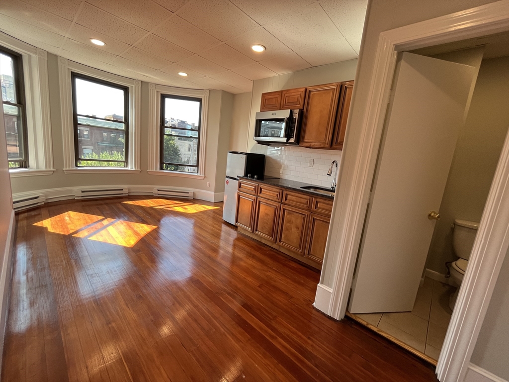 868 Beacon - Fenway