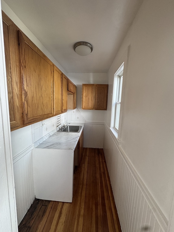 196 Reservation Rd. - Hyde Park