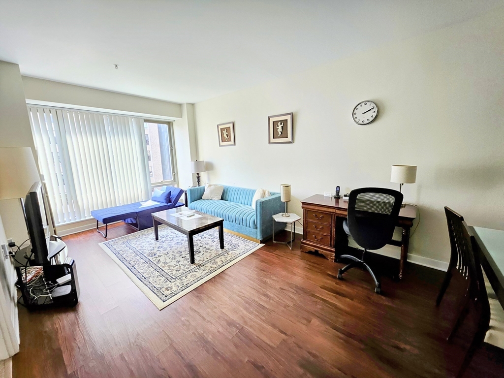 175 Blossom St. - West End