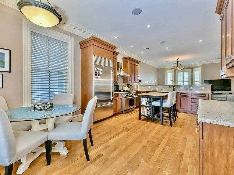 61 M - South Boston