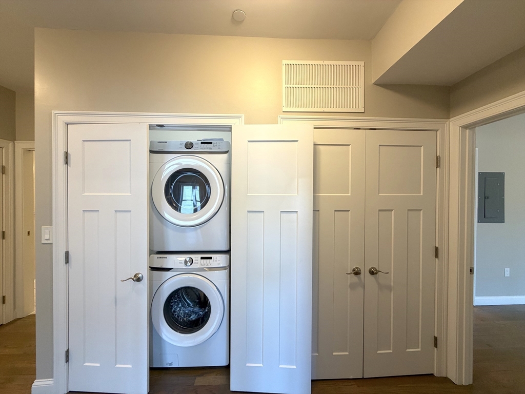 966 Hyde Park Ave. - Hyde Park