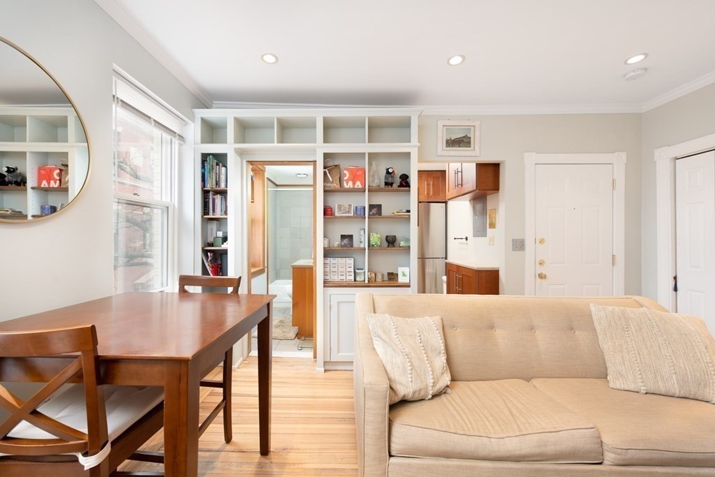 54 Myrtle St. - Beacon Hill