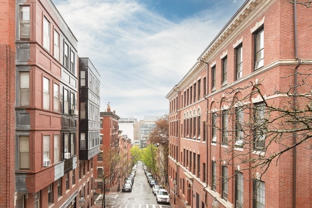54 Myrtle St. - Beacon Hill