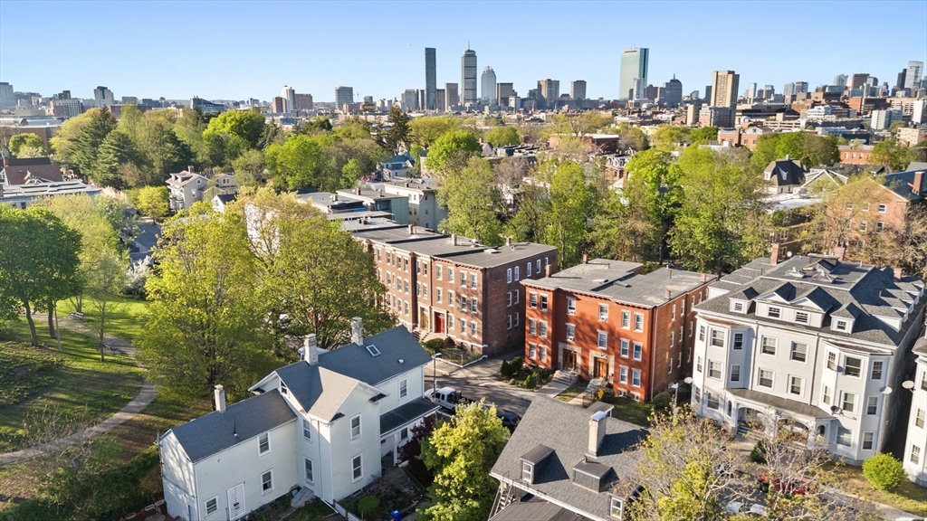 86 Winthrop St. - Roxbury