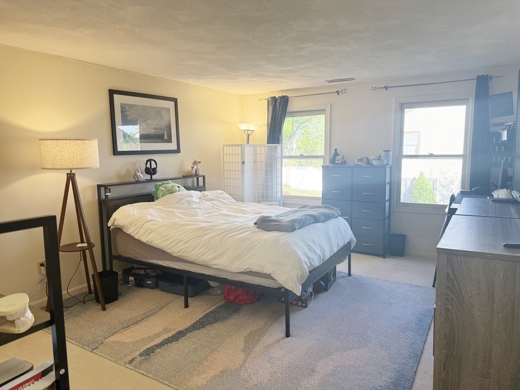 14 Kings Ct. - Arlington
