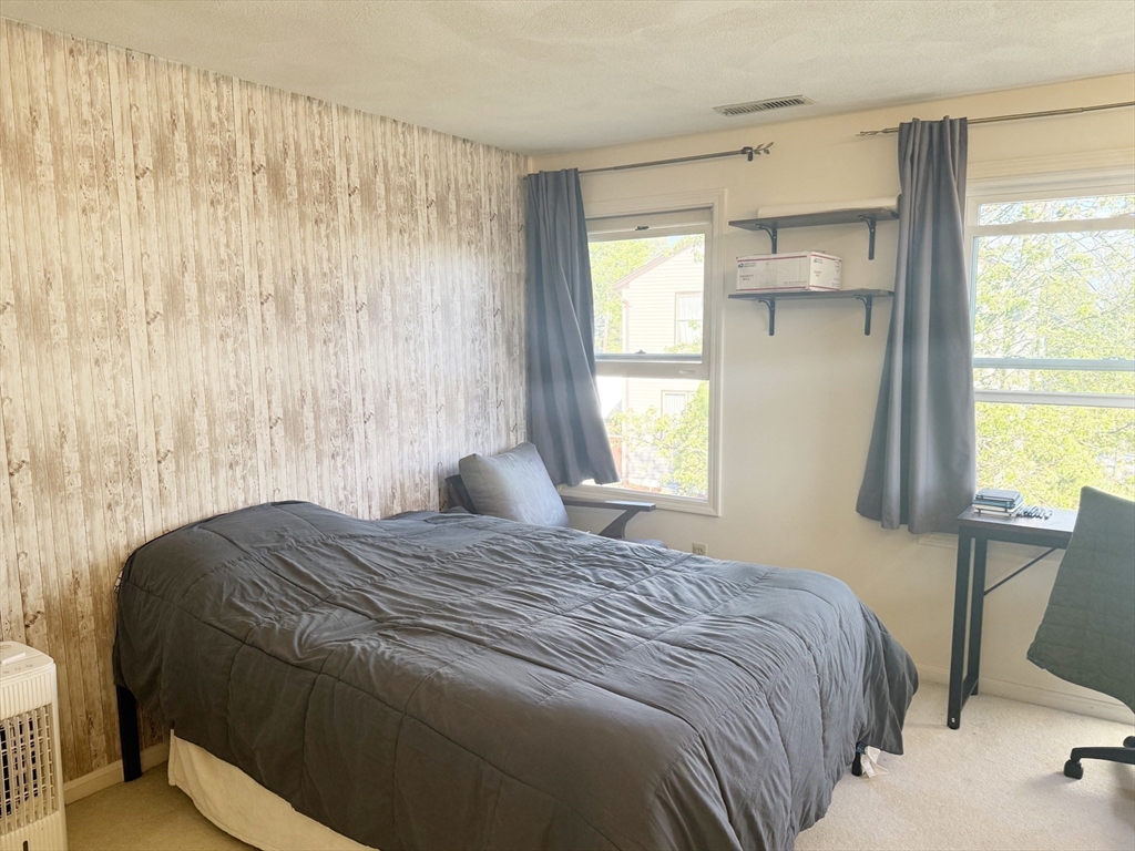 14 Kings Ct. - Arlington