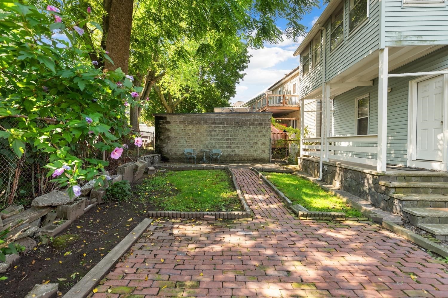 32 Gourley Rd. - Tufts University