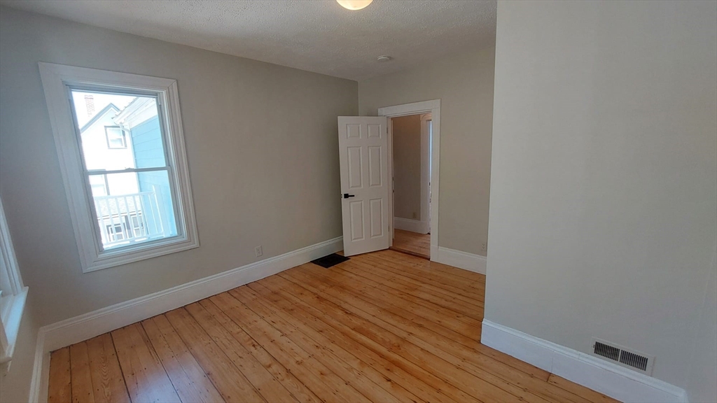 9 Woodville Park - Roxbury