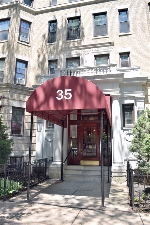 35 Queensberry - Fenway