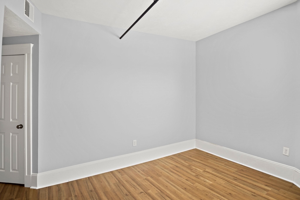 2 Walnut - Dorchester
