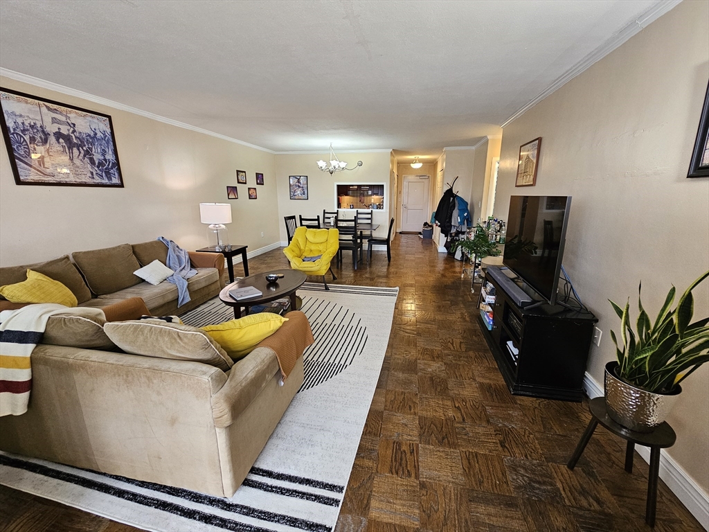 8 Whittier Pl. - West End