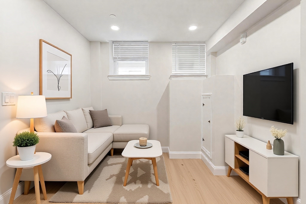 19 Bartlett Pl. - North End
