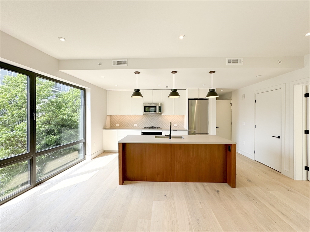 1 Nevins Hill Way - Brighton