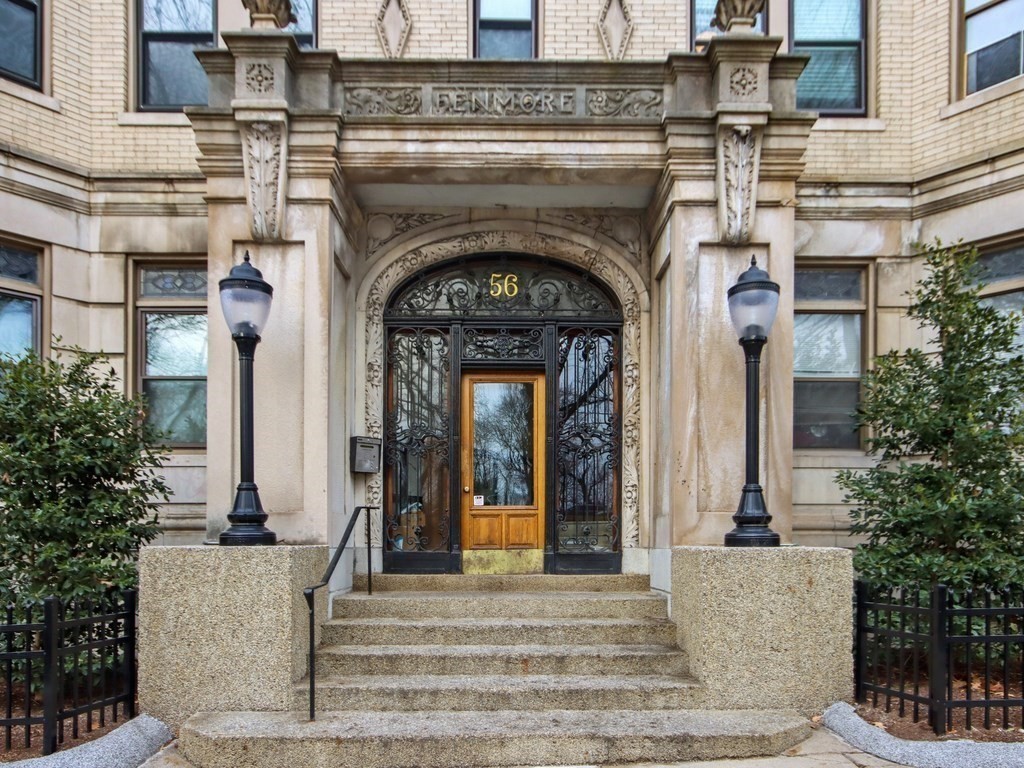 56 Charlesgate E - Back Bay
