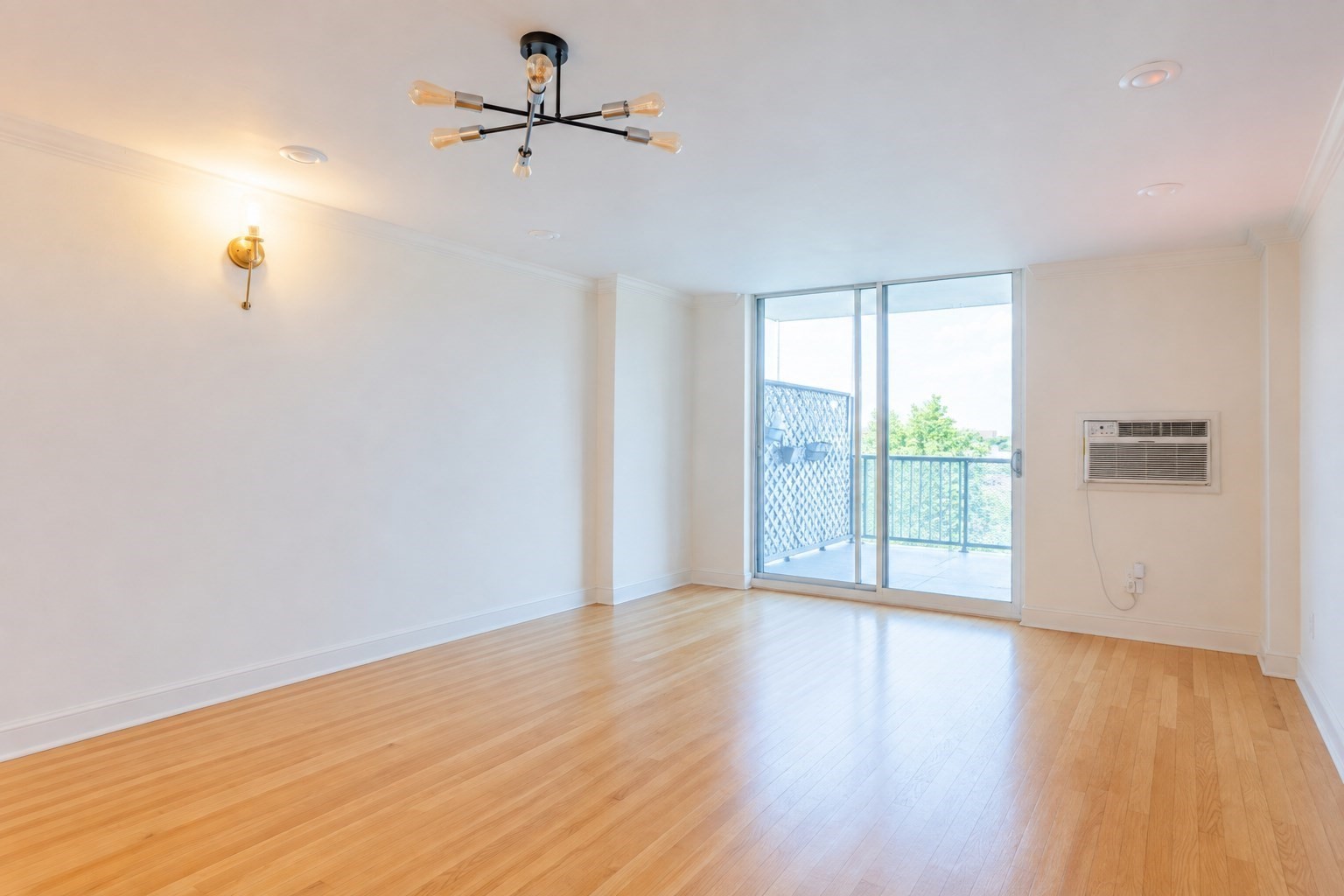 19 Winchester - Coolidge Corner