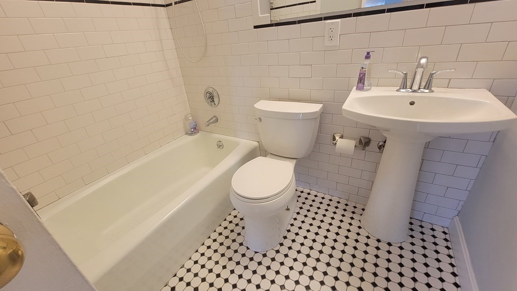 1643 Cambridge St. - Harvard Square