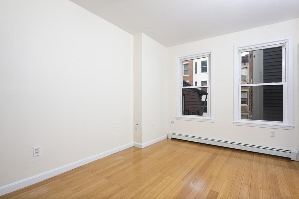 11 Bartlett Pl. - North End