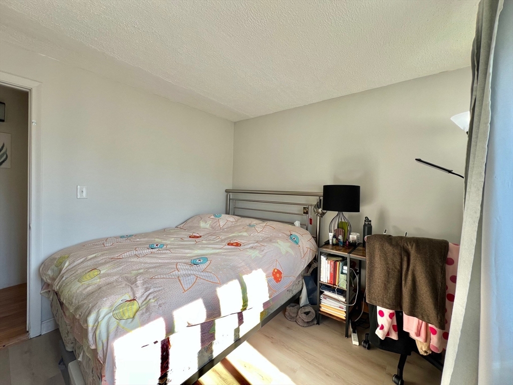 4 Trowbridge Pl. - Mid Cambridge