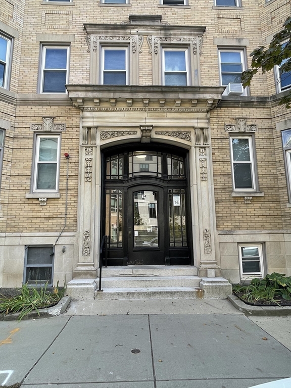 14 Palace Rd. - Fenway
