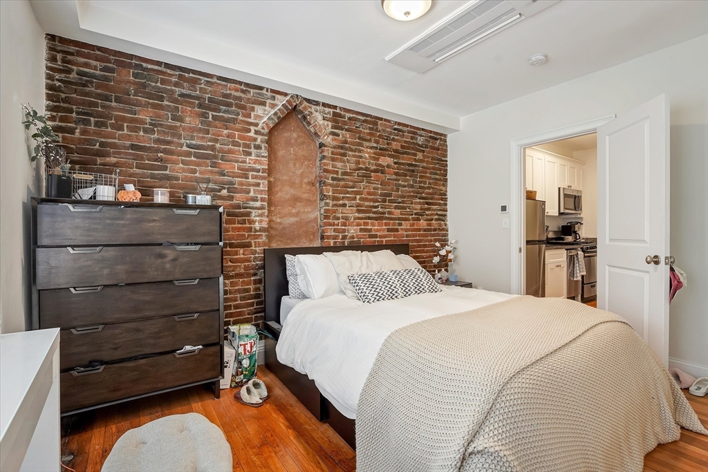 130 Myrtle St. - Beacon Hill