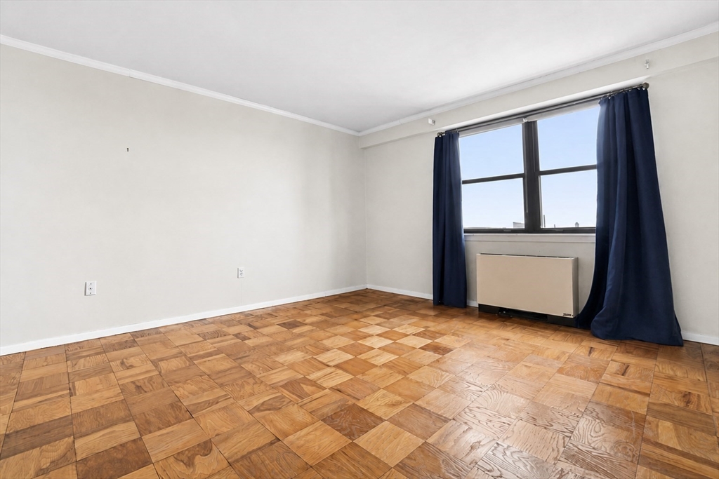 8 Whittier Pl. - West End