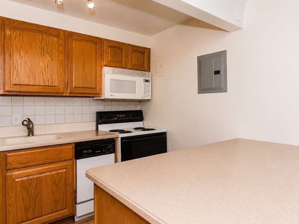 10 Commonwealth Ct. - Brighton