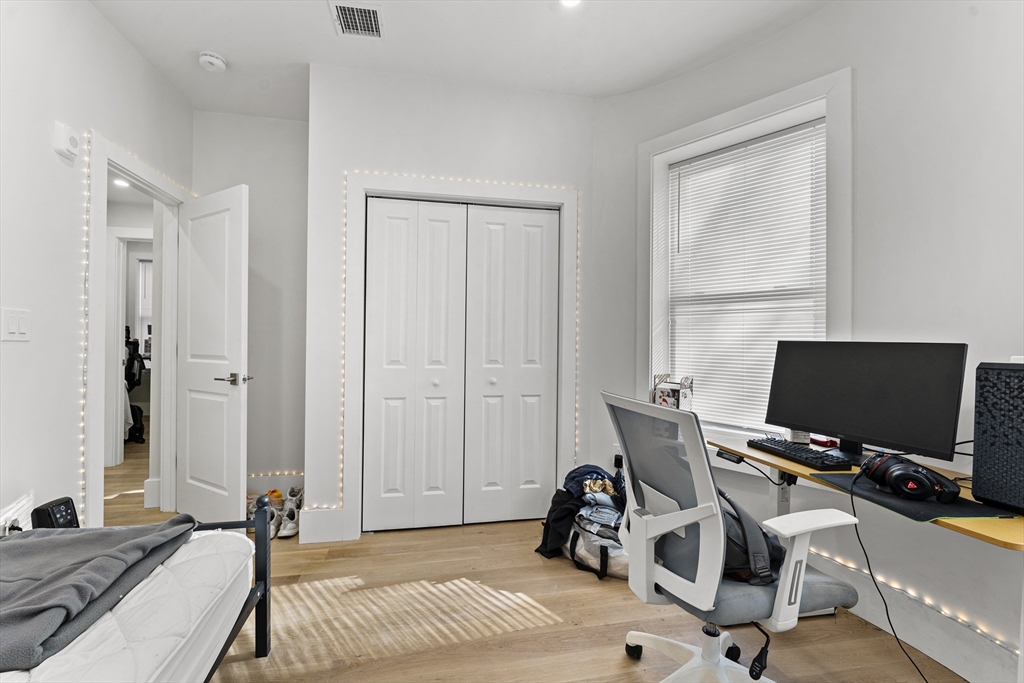 7 Oswald St. - Mission Hill