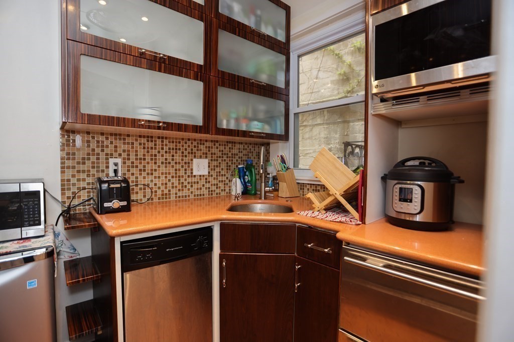 2 Arnold Cir. - Mid Cambridge