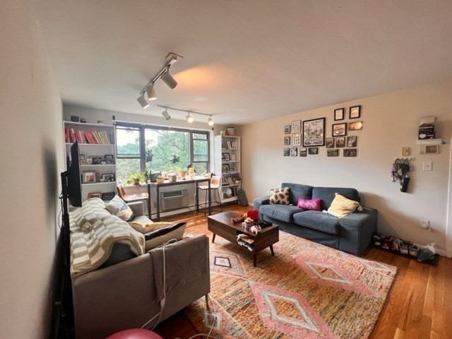 70 Jamaicaway - Jamaica Plain