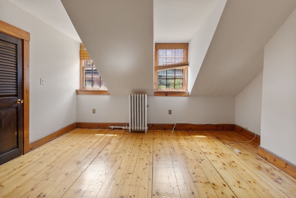 31 Myrtle St. - Beacon Hill