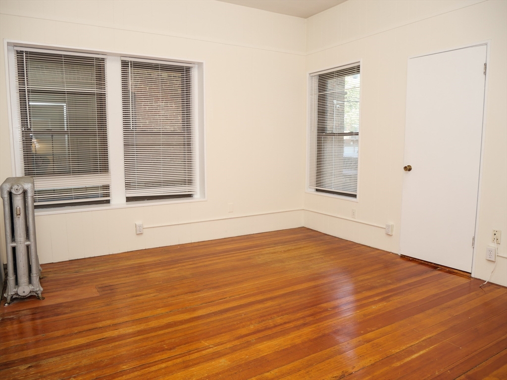 1382 Beacon - Coolidge Corner