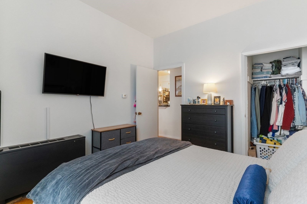 27 Bowdoin St. - Beacon Hill
