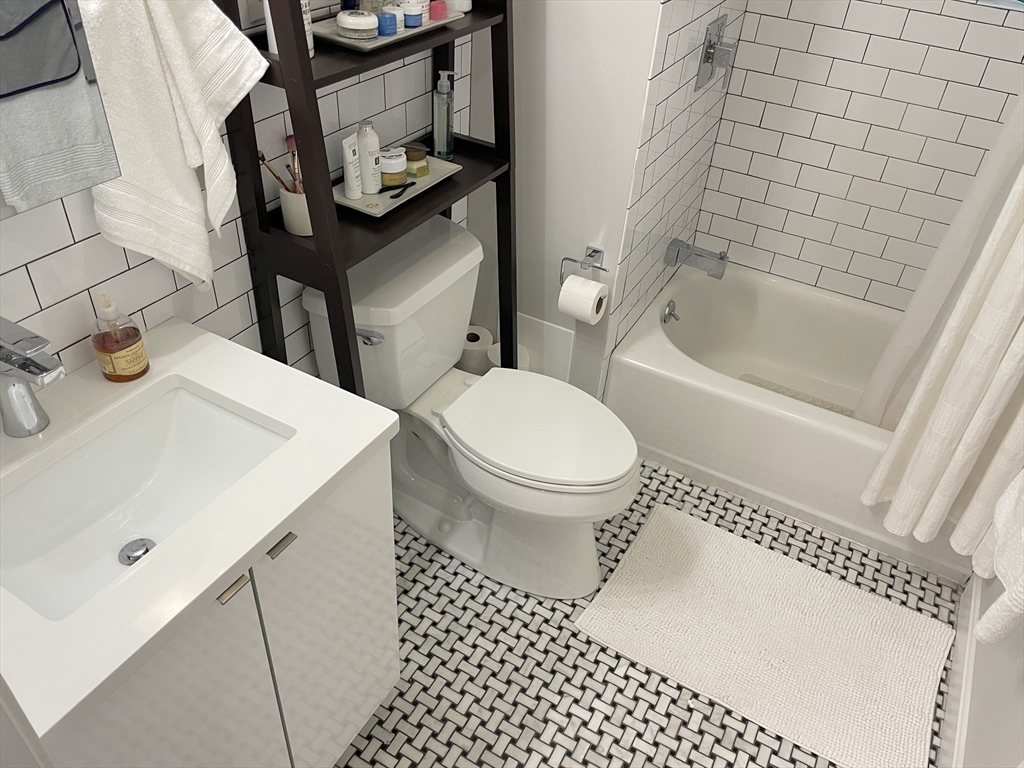 827 Boylston St. - Back Bay