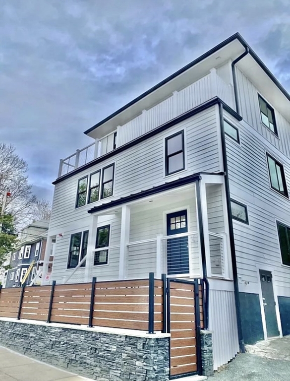 35 Hunnewell - Brighton
