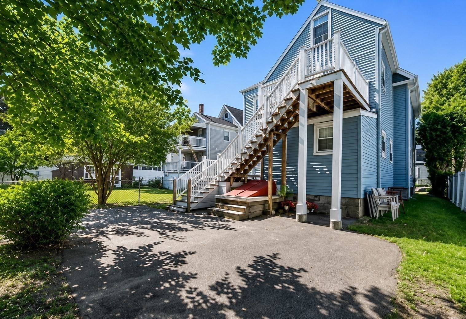 71 Davison - Hyde Park
