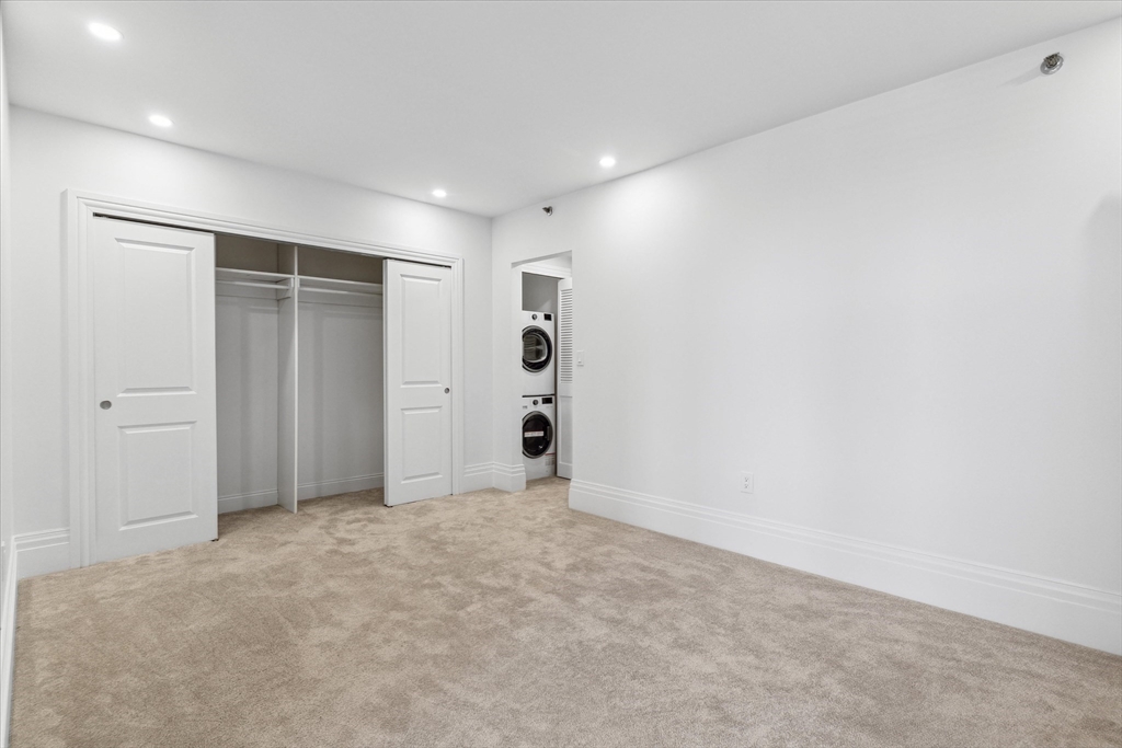 390 Commonweath Ave. - Back Bay