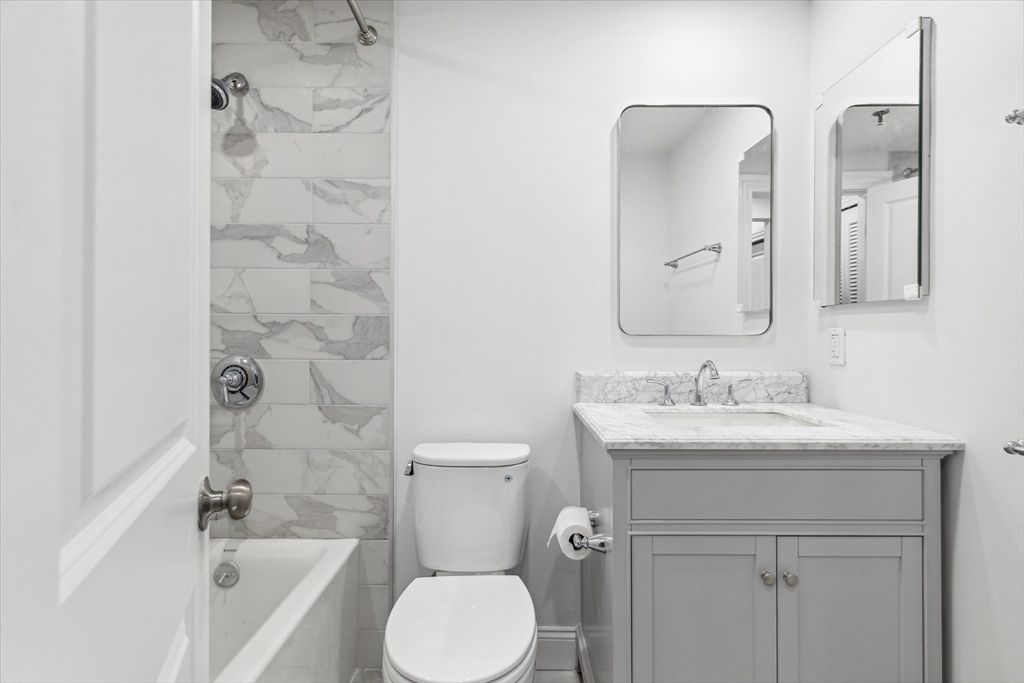 390 Commonweath Ave. - Back Bay
