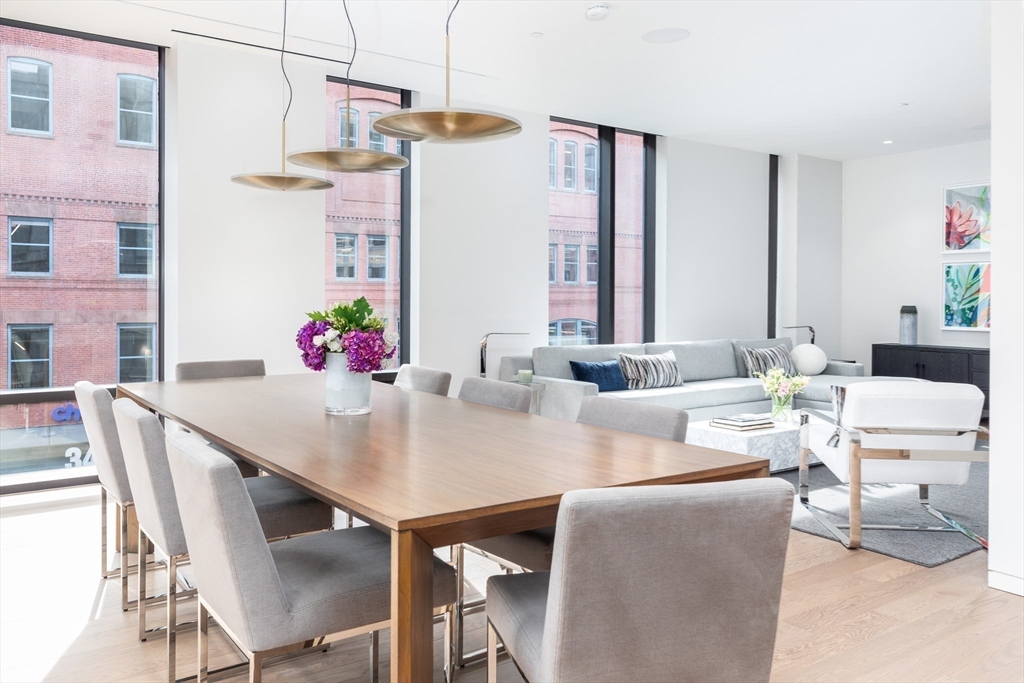 10 Farnsworth - Seaport District